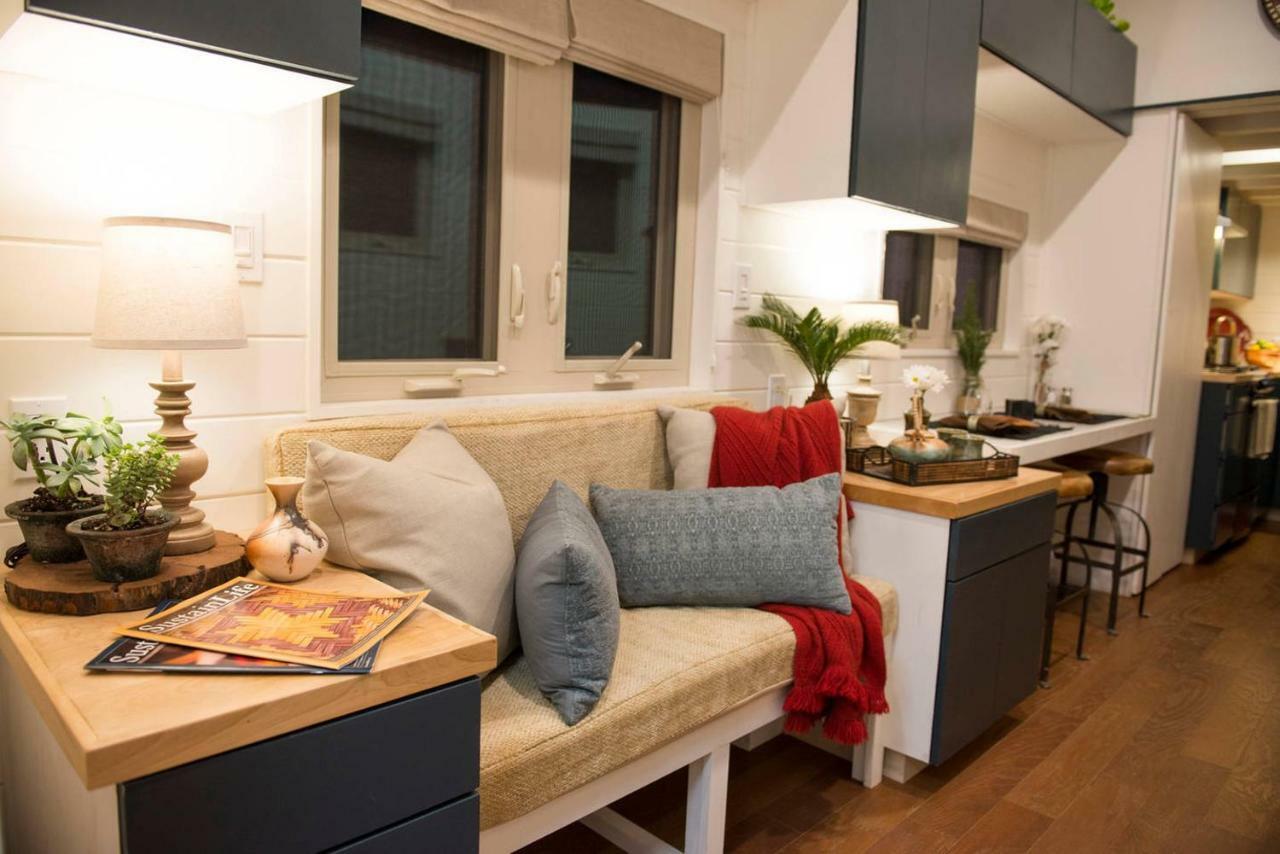 Montana Escape Elegant Tiny House In Waco Near Magnolia Villa Exterior photo