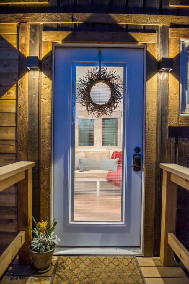 Montana Escape Elegant Tiny House In Waco Near Magnolia Villa Exterior photo